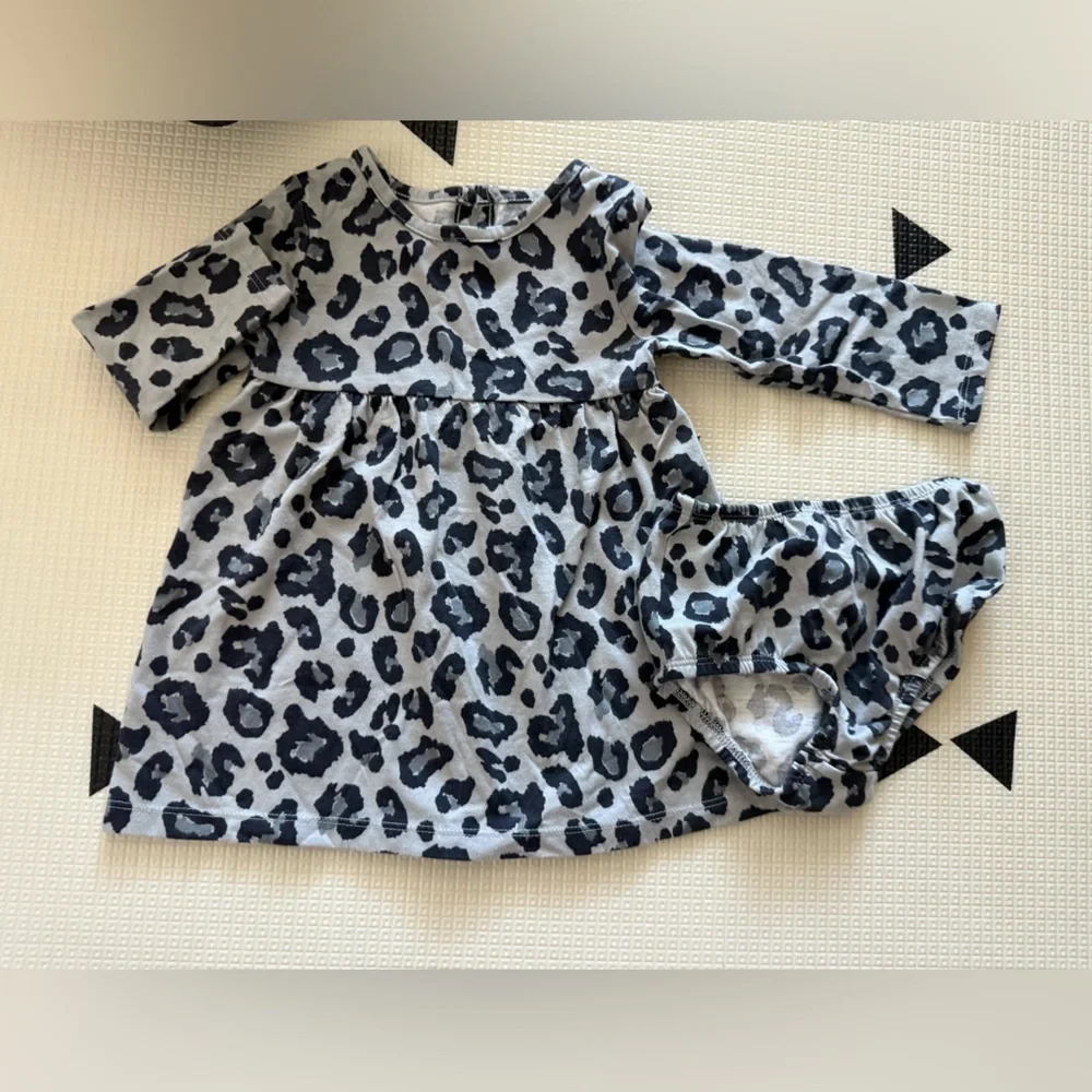 Wonder Nation|Baby girl Gray Leopard Print matching set,dress & diaper cover•18M